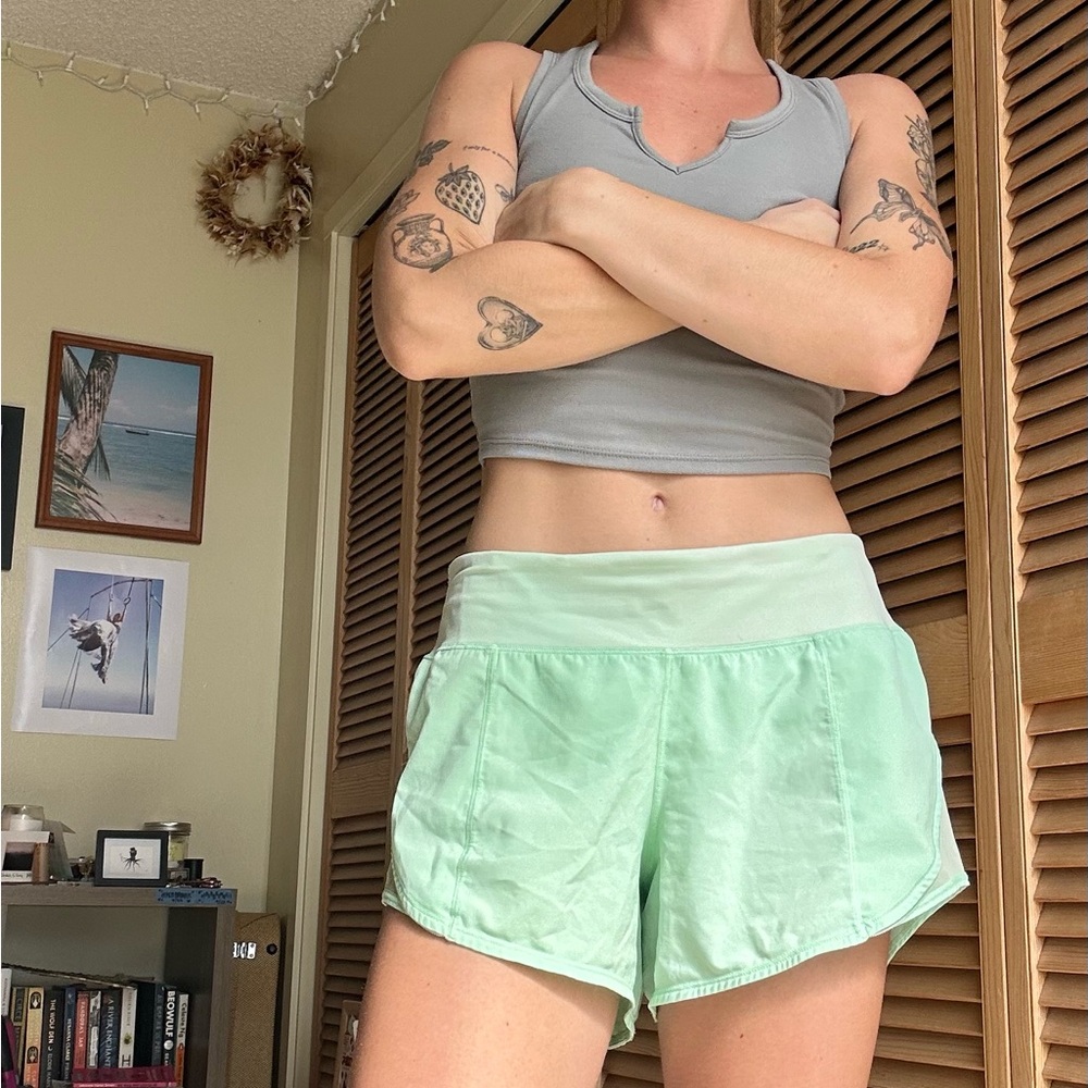 Lululemon Run Times 4” Athletic Shorts in Mint Green (Size 6)